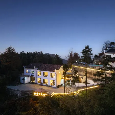 Jiuhuashan Zuiyunjian Homestay (On the Jiuhua Mountain)