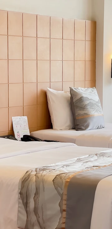 รูปภาพของUniland Golf & Resort