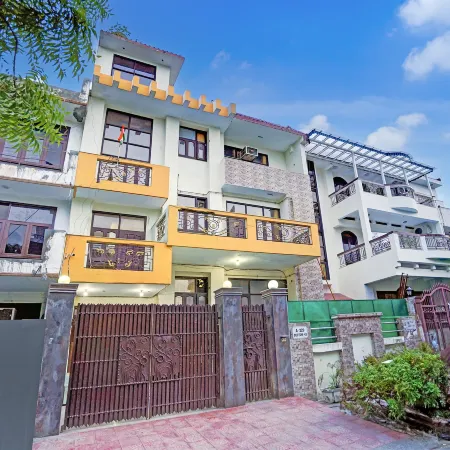 Hotel Ashray Noida