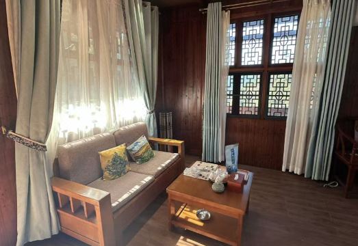 Zhangjajie Gorge Breeze Lodga