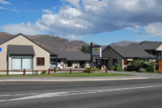 Carrick Lodge Motel Hotels in 