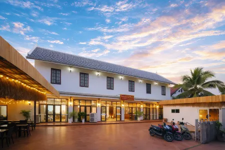 Ruoxi Hotel