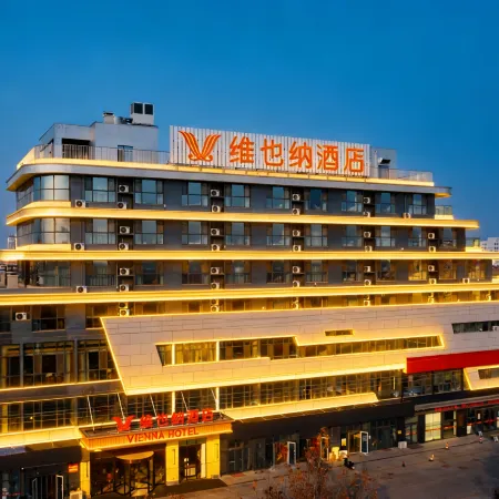 Vienna Hotel ( Zhanhua Runze Square Branch)