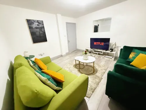 Exclusive 2 bedroom House in the Heart of Reading! - مطابخ