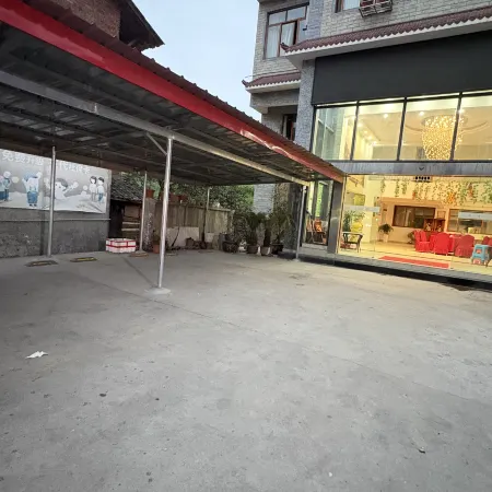 Zigong Longpan Hotel
