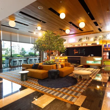 Two Tails Hotel Luzhou Отели рядом с достопримечательностью «Guangfu Gong Temple»
