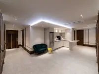Four Gates Hostel Hotels near Jongno-3ga Station