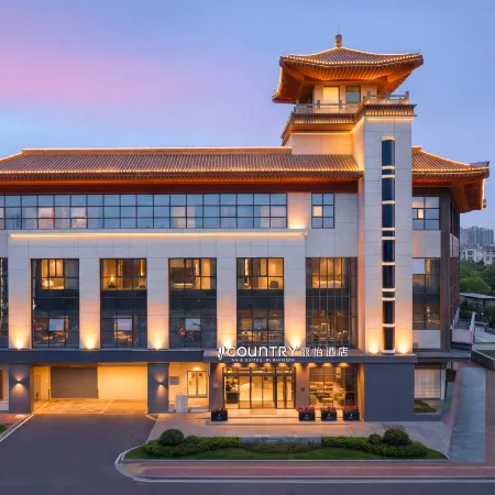 Liyi Hotel (Xi 'an Datang Sleepless City Big Wild Goose Pagoda Subway Station Branch)