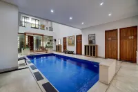 Collection O near Universitas Pelita Harapan formerly Ohana Residence Karawaci - Pools