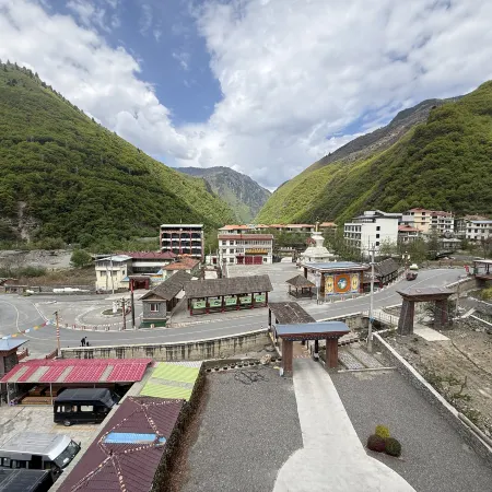Heishui Xibojina Homestay