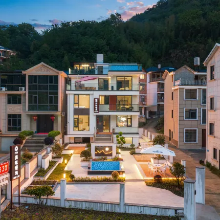 Floral Hotel · Hongkeng Slow Retreat | Forest Stream Mountain Healing Villa (Oedo Hot Spring Branch)
