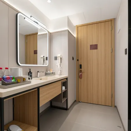 Homeinn Plus Hotel (Xiaogan Airport Economic Zone)