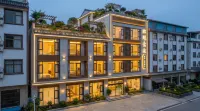 Mile Mijing Yunquan Hot Spring Hotel (Huquan Ecological Park)