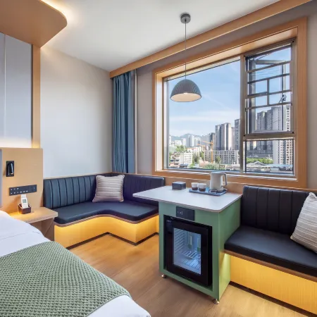 HX·Happy Travel Hotel