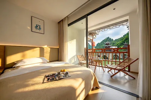 Zhenyuan Lane to Hotel - Pet friendly
