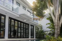 The Lavana Dzawani Villa Berawa Kuta Bali 3 Bedroom Villa Hotels in Bali