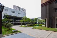 Guijinghua Hotel (Guilin High-Speed Railway North Station) - Bãi đậu xe