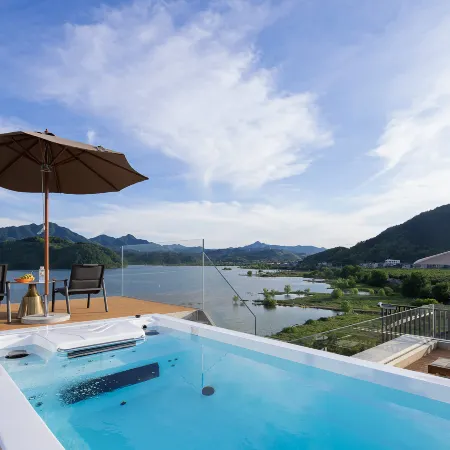 Floral Hotel · Tonglu Lanting Wangyue Homestay