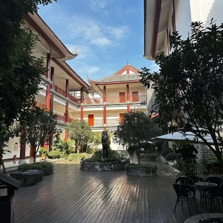 Redstone Hotel (Baise Tianyang Ancient City)