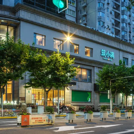 Zhuxiaoman Youth Hotel (Anyuan Road Branch, Shanghai Changshou Road Subway Station) Отели рядом с достопримечательностью «Храм Нефритового Будды»