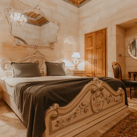 Serenus Cave Suites