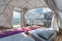 Mon P Monjam - Resorts