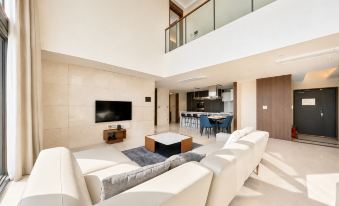 UH Flat Signature Daegu