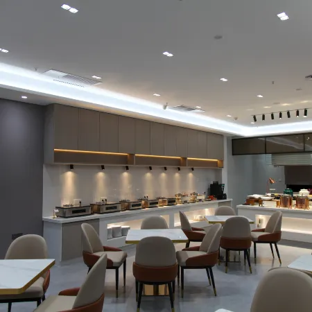 Vienna International Hotel (Baotou Zhengxiang International Wanda Plaza Branch)