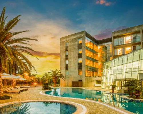 Phoenix Island Hotels near Genius Loci