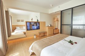 Foshan Hong 11 Hostel (Qinghuiyuan Museum Dongle Road Subway Station Branch)