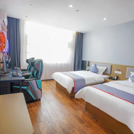 Junyi Hotel (Xiaogan East Station Hubei Institute of Engineering)