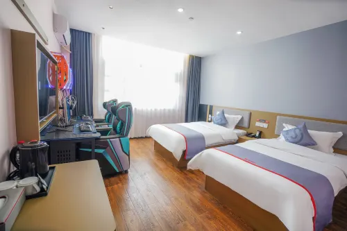 Junyi Hotel (Xiaogan East Station Hubei Institute of Engineering)