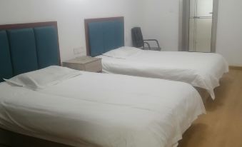 Tianmen Xuejiao Center Hostel