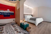 Yueyang KING RESORT (Dongting Lake China Panda Garden) Hotels near Hunan Institute of Science and Technology Asset Management Department