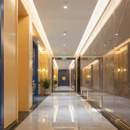 Handan East Station Cloud Hotel (Wanxianghui Branch)