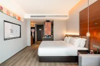 Hangzhou Jiubao Passenger Transport Center puyan hotel Hotels near Cultural and Art Exchange Center, Linping Old Town Cultural and Art Corridor