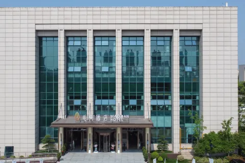 Xinyang Maojian Hotel
