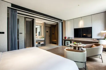 Slender West Lake Hot Spring Resort Yangzhou Отели рядом с достопримечательностью «The Shi Kefa Museum»