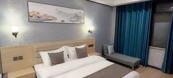 Fengshun Business Hotel Hotels in Suixi