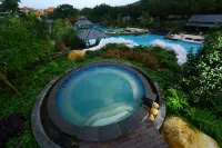Zhongshan Hot Spring Resort - Hot Springs