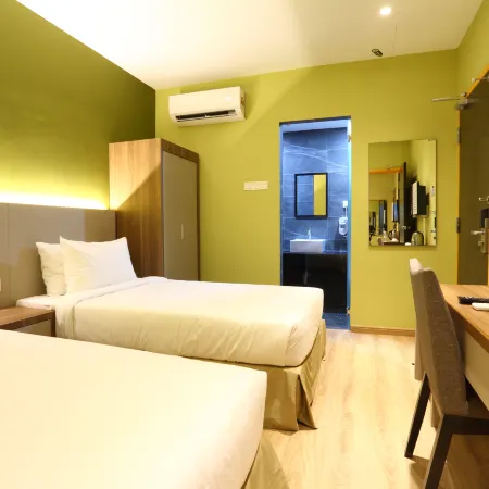 Yee Hotel Permas Jaya Hotels in Masai