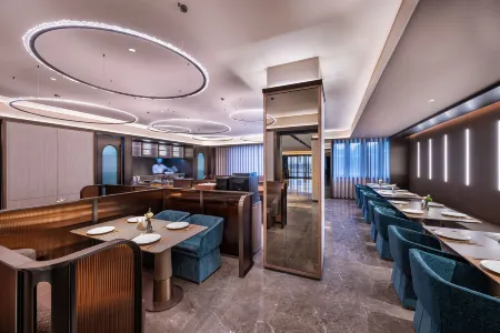 Crystal Orange Beijing Zhongguancun People's University Hotel Отели рядом с достопримечательностью «Dazhong Temple Ancient Bell Museum»