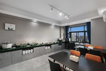 Luoyang Meixuan Hotel Отели рядом с достопримечательностью «Baiyuan Park»