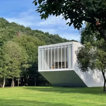 Peninsula Tree House