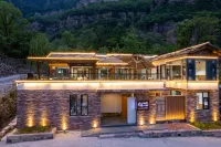 Linzhou Yishan Yishe Homestay