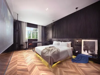 TIME   hotel (Chengdu Shuangliu International Airport) Hotel in zona Occupation Training College of Sinohydro Bureau 5