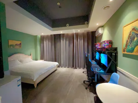 Zhui Feng E-Sports Hotel (Linying Central Bus Station) Отели рядом со станцией Linying Railway Station