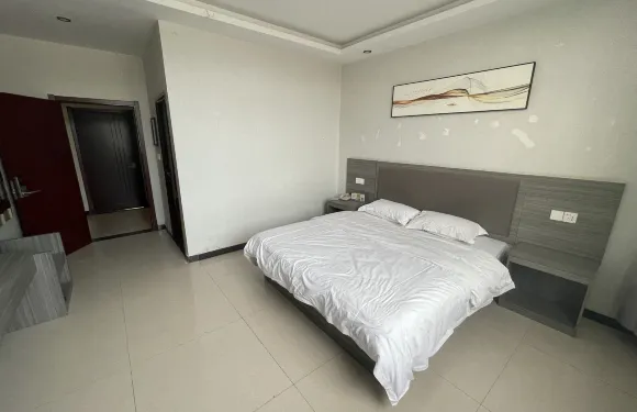 鄄城城濮商務酒店