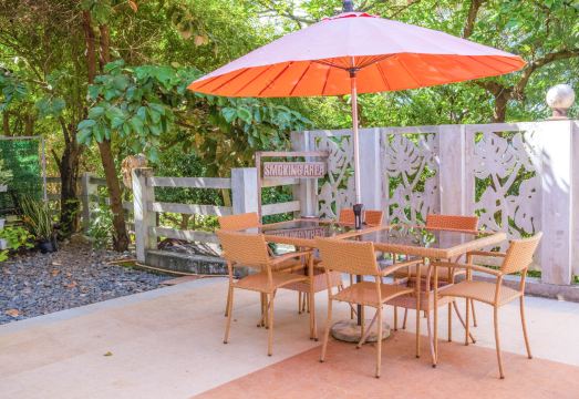 Jeanine's Travellers Inn