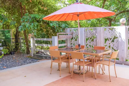 La Jolla Luxury Beach Resort Отели рядом с достопримечательностью «Las Casas Filipinas»